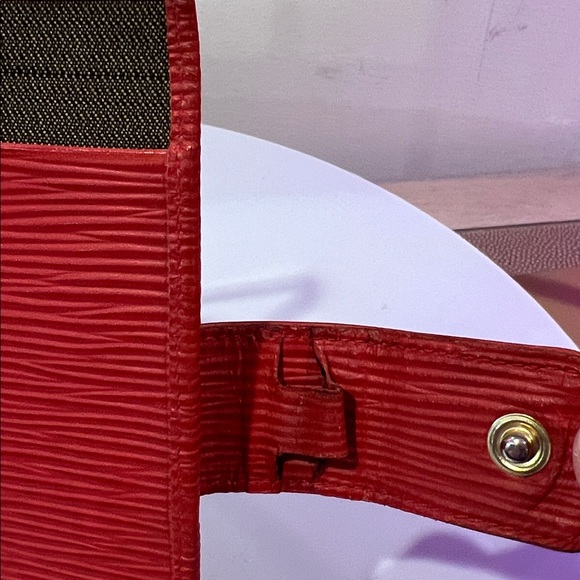 Fendi Red Leather Agenda with COA - has some marks - Picture 11 of 13